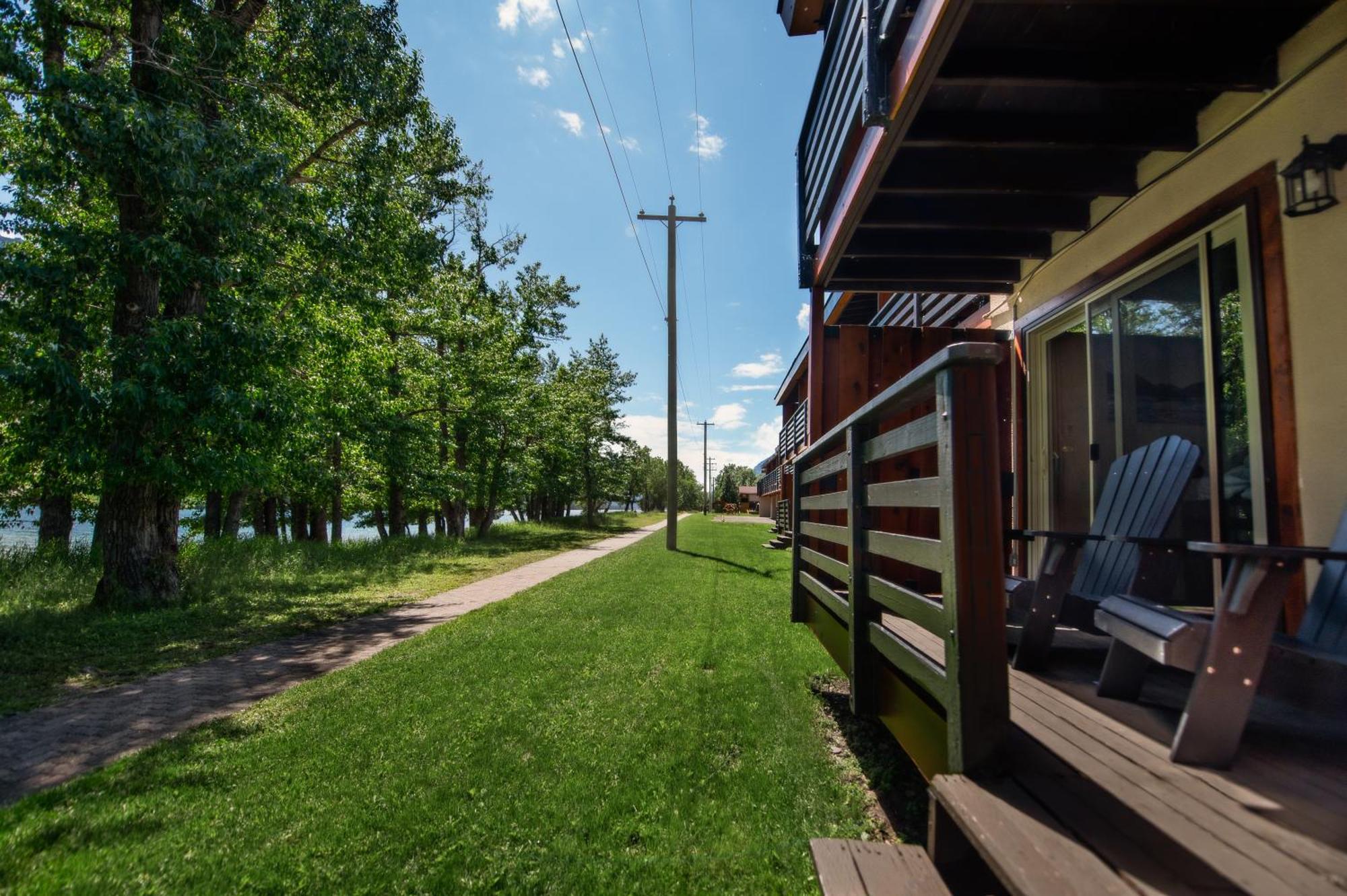 Bayshore Inn & Spa Waterton Exterior foto
